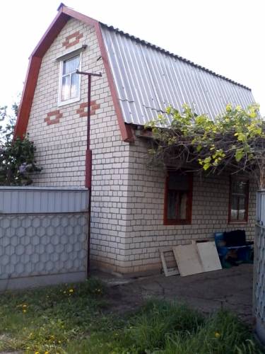дача  с мансардой и верандой 