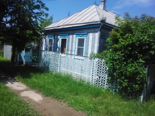Дом с постройками