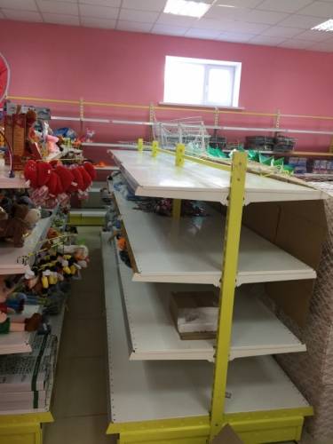 В связи с закрытием магазина, продаётся торговое оборудование 