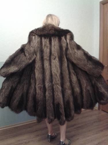 Продам шубу из енота