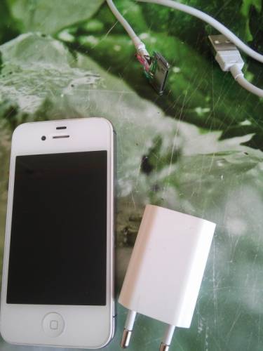 меняю iPhone 4s на электронный испаритель