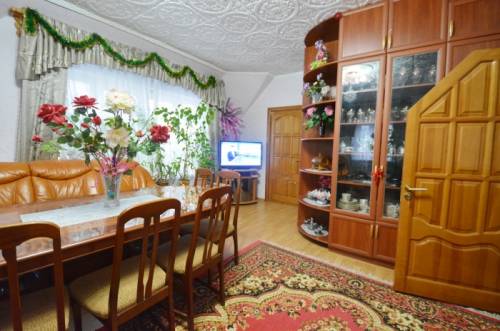 Тихий центр Севастополя  Гостевой дом “MARINE“ !Номера,сауна,парковка-(весь дом)