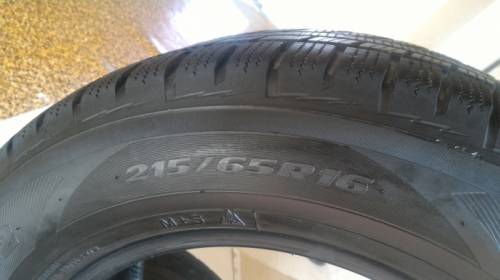 Продам зимнюю резину Toyo 215/65/R16, 