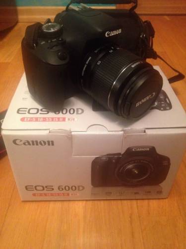 Canon D 600