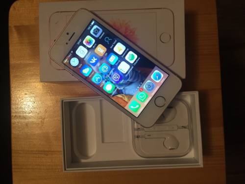 Продам IPhone SE 16gb