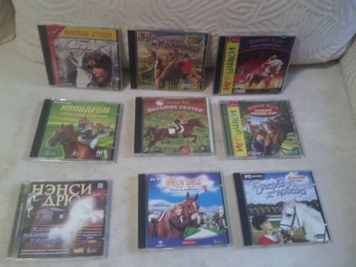 Продаю cd диски с играми про лошадей.