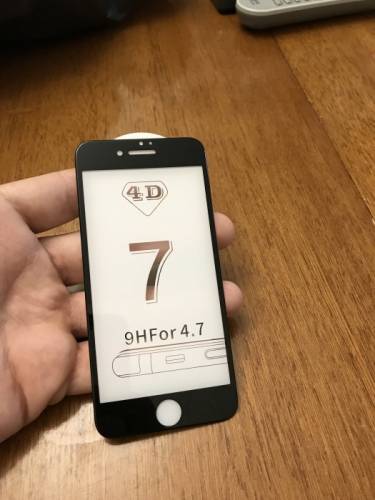 1 Защитное стекло 4D для iPhone 7