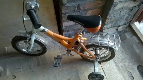 продам детский 4х колесный велосипед