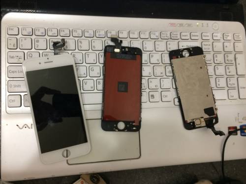 Выездная замена дисплейного модуля на iPhone