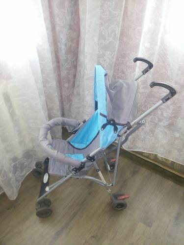 Продам коляску трость.