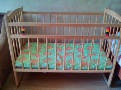 продам детскую кроватку
