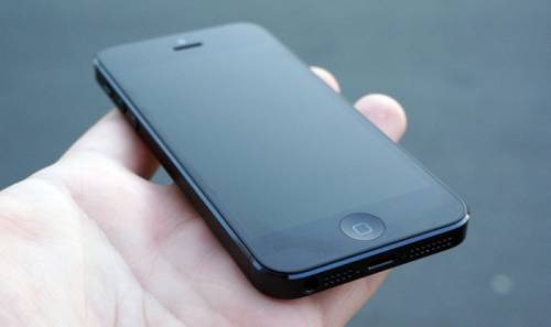 Продам IPhone 5