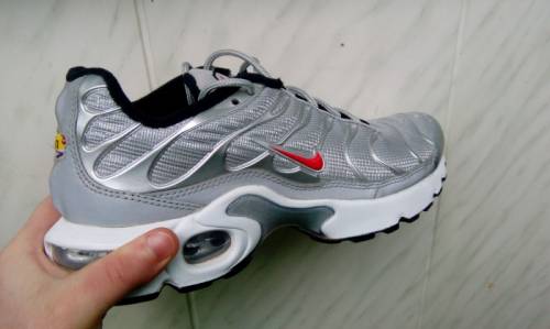 Pack Nike air max plus tn and Puma b.o.g. sock halloween