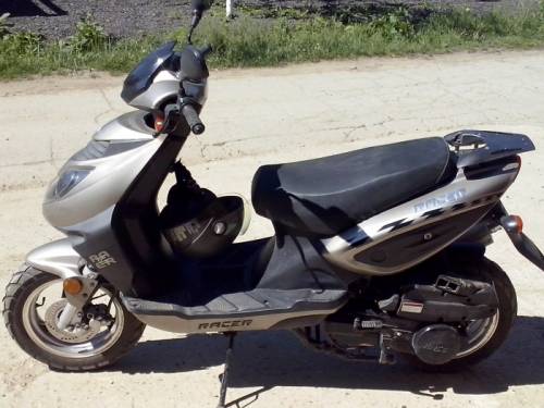 Продаётся скутер Racer rc 125