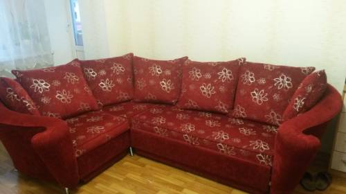 Угловой диван и кресло