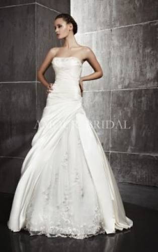 Свадебное платье из коллекции Amour Bridal модель «Алина» 