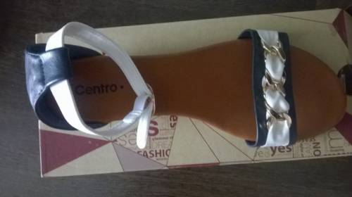 Срочно продам босоножки 