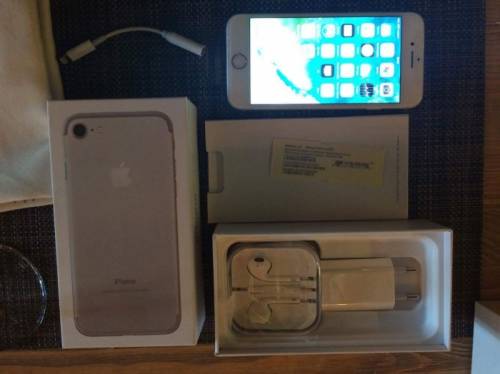 IPone 7  128 gb  silver