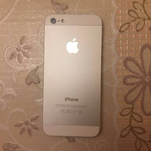 Продам iPhone 5