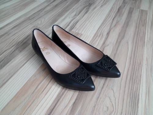 Продам новые кожаные балетки 36-37 р.