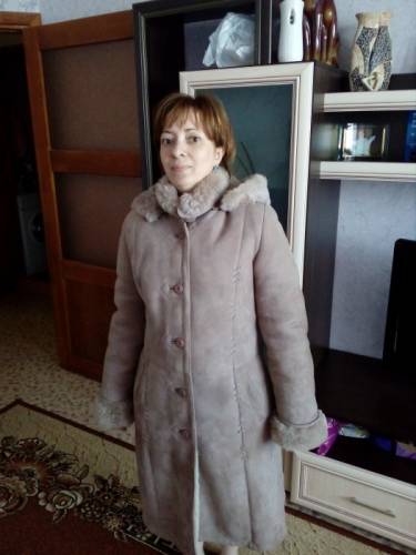 Продаю дубленку красивую