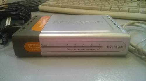 Продам d-Link Switch DES-1005D
