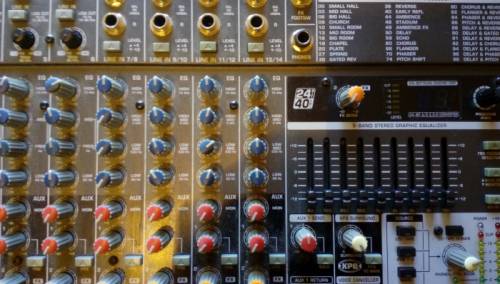 пульт Behringer xenyx 1832fx