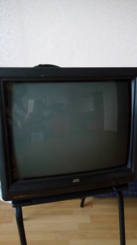 Продам цвет.телевизорJVC 54см 