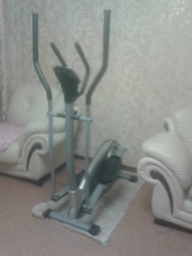 Продам эллиптический тренажор
