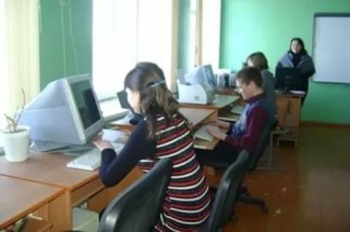 Шесть сотрудников на пк