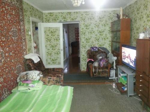 продам 3 к. квартиру на ул. Кечкеметской в Симферополе.