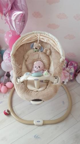 Продаю электронные качели Graco