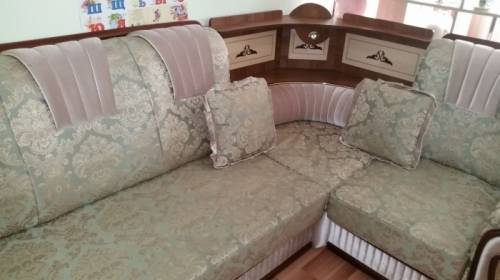 Продам в отличном состоянии мягку мкбель-уголок. 
